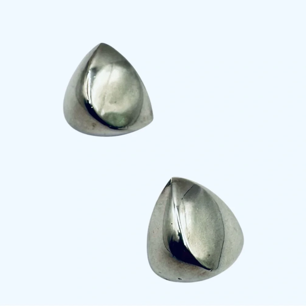 Liz Claiborne Sculptural Silver Tone Triangle Stud Earrings | Vintage Modern 3/4